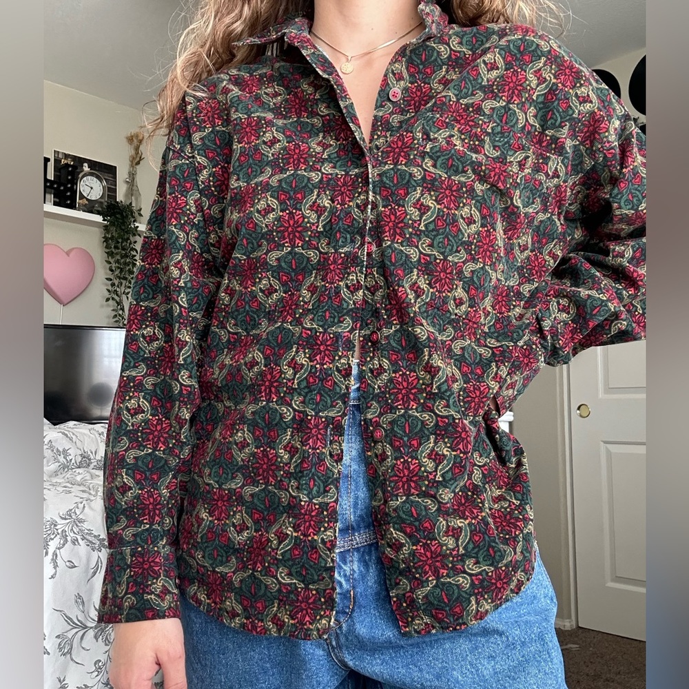 VINTAGE CORDUROY PRINTED BUTTON DOWN